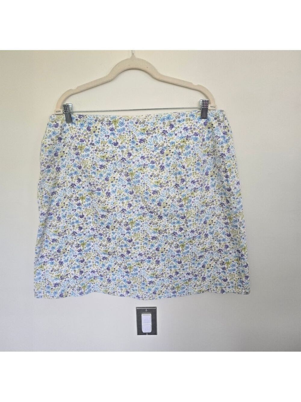 Chaus Purple Green and Blue Floral Mini Skirt - Picture 7 of 9